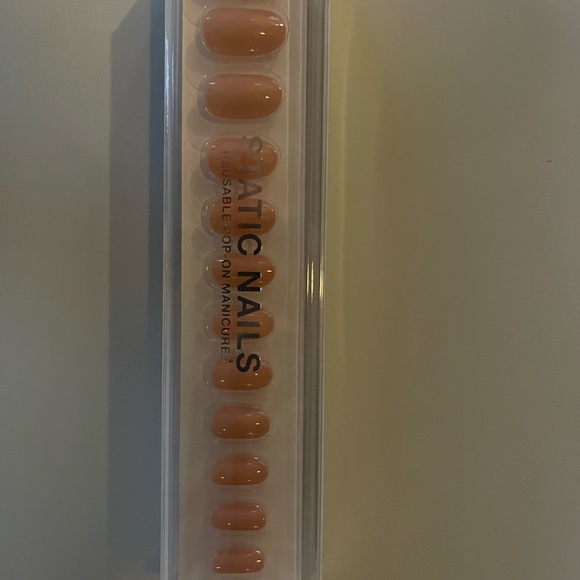 3 NEW sets of Static Nails with NEW remover ! - Picture 4 of 4